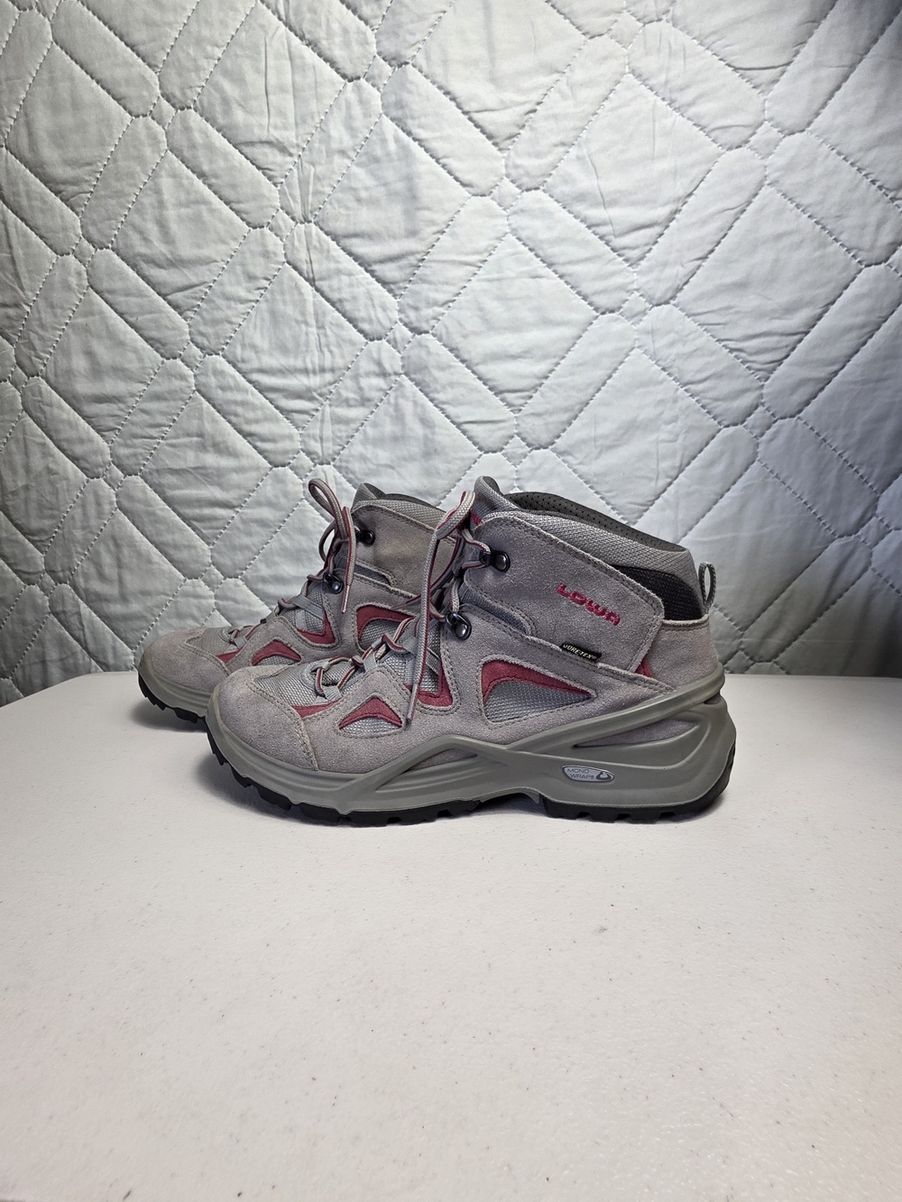 Lowa Boots Sz 10 Us/UK 8 Bora GTX QC Womens Gray Pink Gortex Hiking Trail